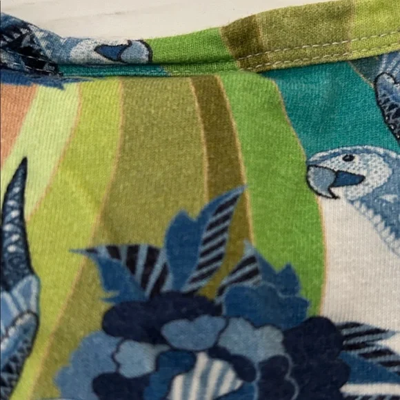 Farm Rio for Anthropologie size small T-Shirt with Bird and Rainbow Pattern - Picture 4 of 4